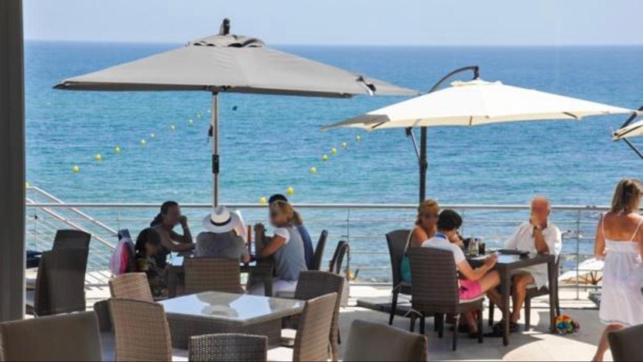 Mi Capricho 3-5 Beachfront- Apartment With Sea Views In Costa Del Sol Sitio de Calahonda Kültér fotó