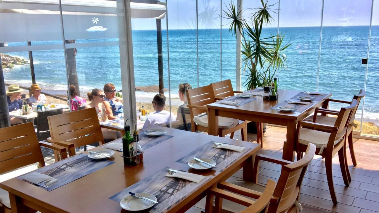 Mi Capricho 3-5 Beachfront- Apartment With Sea Views In Costa Del Sol Sitio de Calahonda Kültér fotó