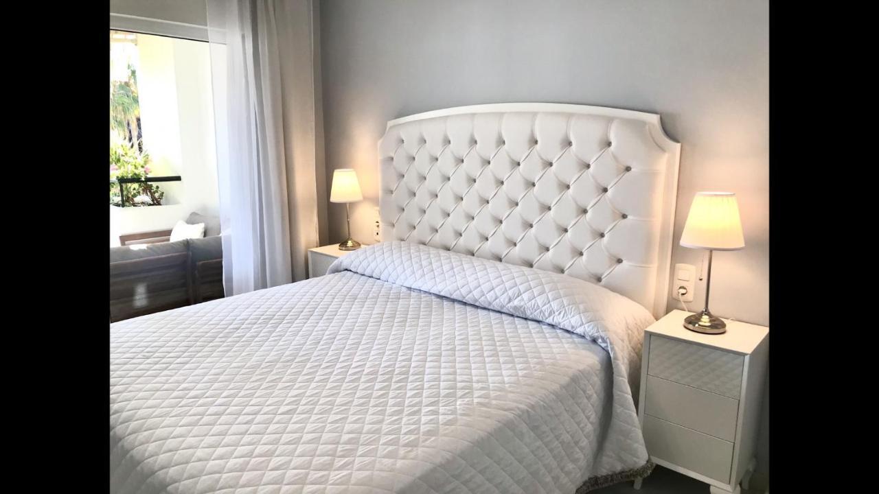Mi Capricho 3-5 Beachfront- Apartment With Sea Views In Costa Del Sol Sitio de Calahonda Kültér fotó